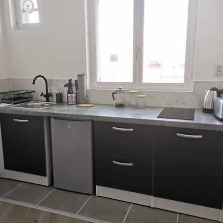 Studio Cosy Et Renove A 2 Pas Gare Centre - Trains Reims