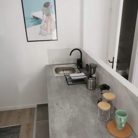 Studio Cosy Et Renove A 2 Pas Gare Centre - Trains * Reims